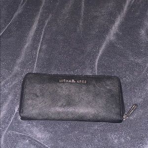 Michael Kors tote and matching wallet